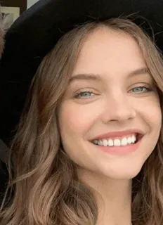 🚩 374fa9a7 Frau, Porträt, Lächeln, Hut, Person, Fröhlich telegram sticker