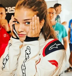 🚩 505ff825 Frau, Rennfahrerin, Model, Porträt, Rennanzug telegram sticker