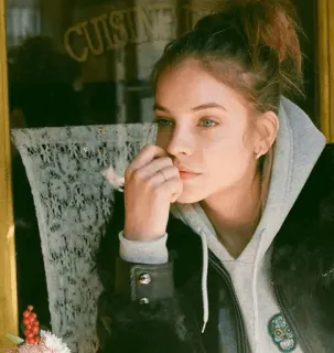 🚩 fcde0b52 Frau, Porträt, Kapuzenpullover, schön, Mädchen, Model telegram sticker