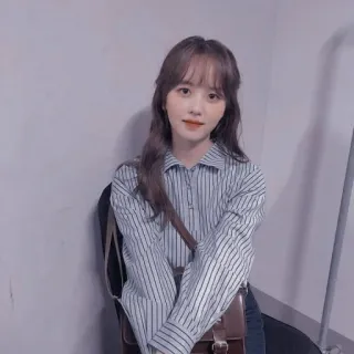 🦋 5f43ddce ผู้หญิง, ภาพเหมือน, บุคคล, เด็กผู้หญิง, เกาหลี telegram sticker