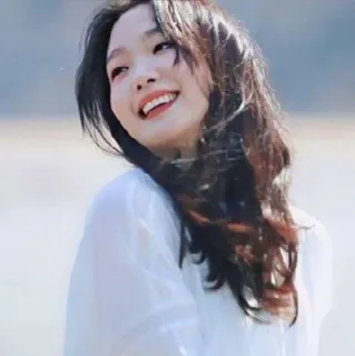 🦋 d9e17fde ผู้หญิง, ยิ้ม, ภาพเหมือน, คน, มีความสุข telegram sticker