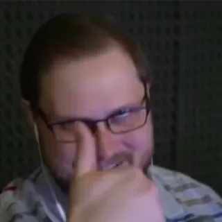 👍 be71d3bb osoba, okulary, wyraz twarzy, gest dłoni telegram sticker