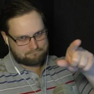 👉 dd1368bc mężczyzna, okulary, wskazujący, swobodny, wewnątrz, portret telegram sticker