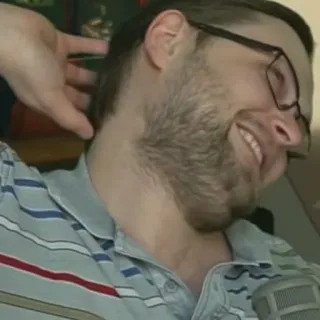 👀 df81adb4 telegram sticker