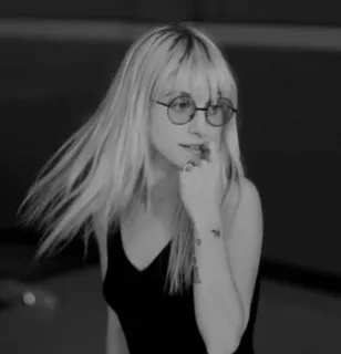 🌀 ffe72725 Hayley Williams 女人, 歌手, 金发, 帕拉莫, 海莉·威廉姆斯, 肖像, 眼镜 telegram sticker