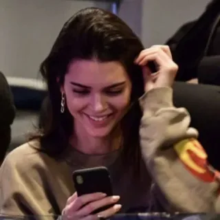 ✨ a3c84407 Kendall Jenner знаменитость, модель, женщина, человек, телефон whatsapp sticker