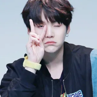 🍃 05d0b7f9 Suga kpop, idol, música, cantante, suga, bts whatsapp sticker