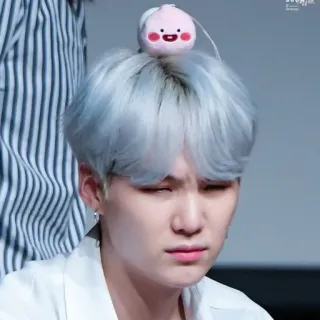 🍂 8f8d352f Suga kpop, idol, lindo, min yoongi, bts, melocotón whatsapp sticker