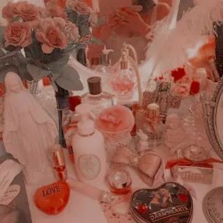 ✨ 9348d26d LOVE amor, perfume, vintage, rosas, estética, corazones, cosméticos whatsapp sticker