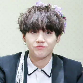 🍂 a5a242c4 Suga kpop, suga, bts, corona de flores, cantante, ídolo whatsapp sticker