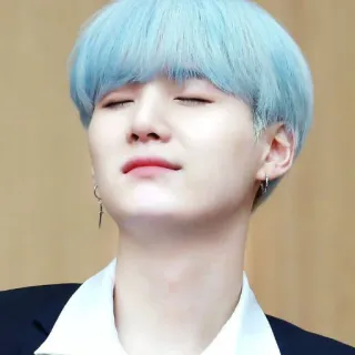 🍃 a75f1085 Suga Suga, BTS, Kpop, Cantante, Música, Celebridad whatsapp sticker