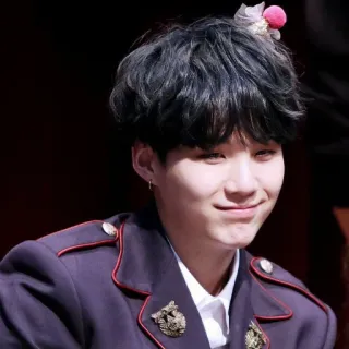 🍃 d7809925 Suga Suga, BTS, K-Pop, cantante, músico whatsapp sticker