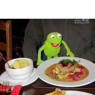 🍝 f37541c5 Kermit Kermit la Rana, Pupazzo, Cibo, Pasto, Pranzo, Ristorazione, Ristorante telegram sticker