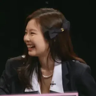 🦄 574290f2 Jennie K-pop, cantante, Jennie Kim, Blackpink, celebridad, retrato whatsapp sticker