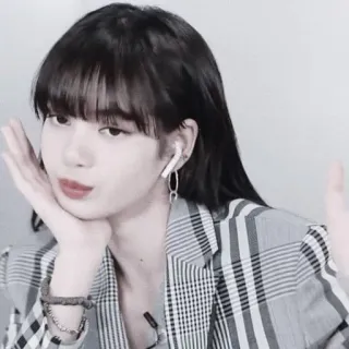 🐾 6de6991f Lisa kobieta, osoba, kpop, piosenkarka, portret telegram sticker