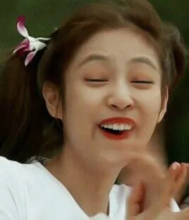 🦆 feec8d7e 여자, 미소, 꽃, 행복, 눈 감은 telegram sticker