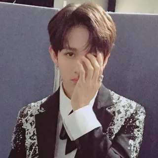 🤦‍♂️ f0a1f120 남자, 정장, 인물 사진, 캐주얼, 사람들 telegram sticker