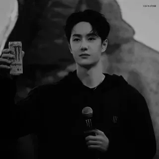 🥀 32599c97 MONSTER pessoa, homem, bebida, energético, monster, cantor telegram sticker