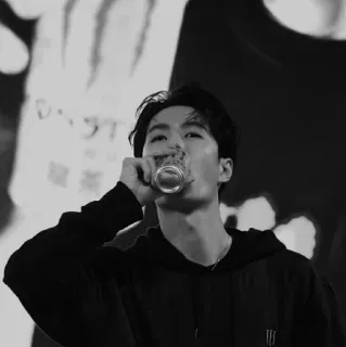 🥀 a9f36a5b homem, bebendo, retrato, preto e branco, casual, moletom com capuz telegram sticker