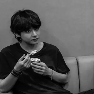⛓️ 635baa5f man, kpop, eating, ice cream, person, portrait whatsapp sticker