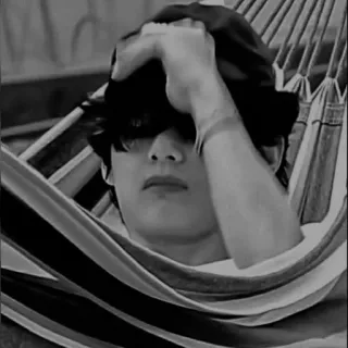 ⛓ 672f0a11 man, hammock, resting, portrait, relaxation whatsapp sticker