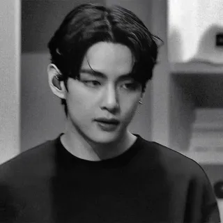 ⛓ d2ebf02d V singer, celebrity, k-pop, portrait, man, idol whatsapp sticker