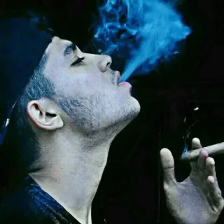 🚬 7ac7d1f1 Hút thuốc, Xì gà, Đàn ông, Khói, Người, Thuốc lá telegram sticker