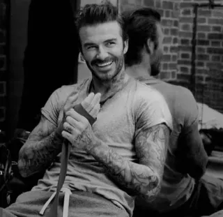 🙂 94903740 David Beckham David Beckham, người nổi tiếng, vận động viên, bóng đá, hình xăm, cười, đàn ông telegram sticker
