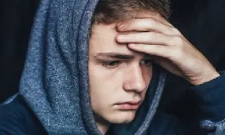 😕 cc6cb6dd thanh thiếu niên, buồn, lo lắng, áo hoodie, căng thẳng, trầm cảm telegram sticker