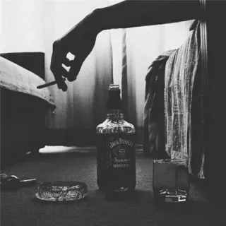🍷 d4435f98 Jack Daniel's rượu, whisky, thuốc lá, chai, đồ uống, thuốc lá telegram sticker