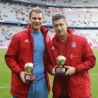 👨‍❤️‍👨 136e6103 Manuel Neuer olahraga, sepak bola, sepak bola, pemain, penghargaan, Lewandowski telegram sticker