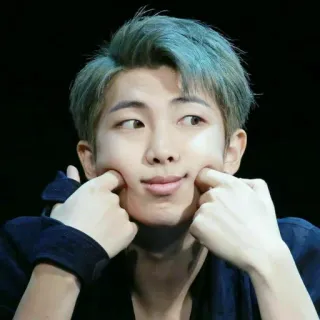 😐 9e1eb682 RM RM, Kpop, Idol, Uomo, Celebrità, BTS, Coreano, Cantante whatsapp sticker