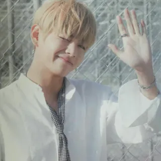 👋 a9d3e566 V kpop, idol, cantante, coreano, bello, artista, carino whatsapp sticker