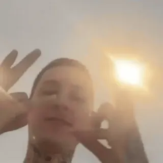 👻 c37c3883 คน, ท่าทาง, นิ้วกลาง, รอยสัก, ท้องฟ้า, พระอาทิตย์ telegram sticker