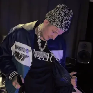 🥶 f2e38134 NIGHT OUT แฟชั่น, เสื้อผ้า, เสื้อแจ็คเก็ต, เครื่องประดับ, สร้อยคอ telegram sticker