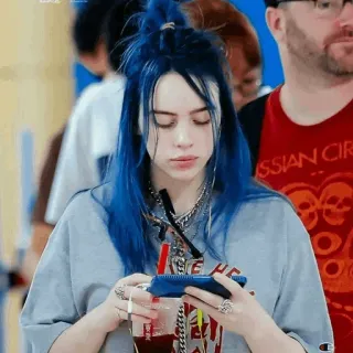 😐 5bf87494 Billie Eilish piosenkarz, celebryta, niebieskie włosy, muzyk, gwiazda pop, Billie Eilish telegram sticker