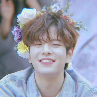 🐱 2d4134dc Person, Porträt, Lächeln, Blumen, süß, glücklich whatsapp sticker