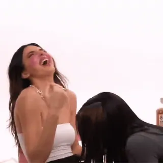 ☕️ 645912eb tertawa, reaksi, wanita, kebahagiaan whatsapp sticker