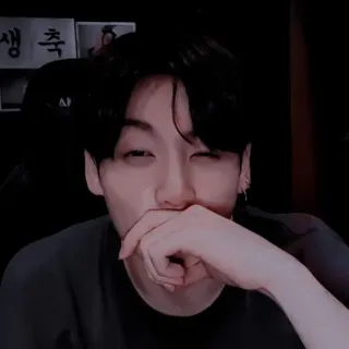 🎡 0b60ddd1 생 축 coréen, homme, selfie, intérieur telegram sticker