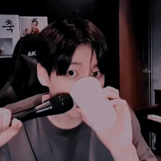 🗒 add93f55 축 Coréen, Homme, Musique, Microphone, Tasse, Personne, Idole telegram sticker