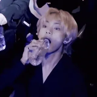 💧 c37ac62f persona, hombre, bebiendo, agua, masculino telegram sticker