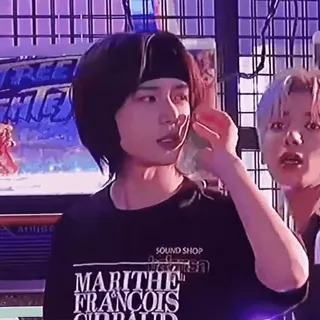 ❤️ f0c8d98b SOUND SHOP chico, hombre, persona, moda, música telegram sticker