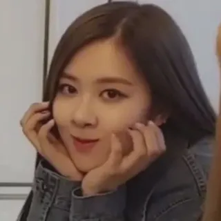 😏 4d3237de potret, wanita, orang, wajah, potret telegram sticker