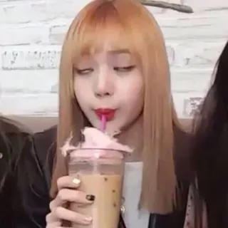 🙄 8321ff0e wanita, minuman, minum, kopi, orang, potret telegram sticker