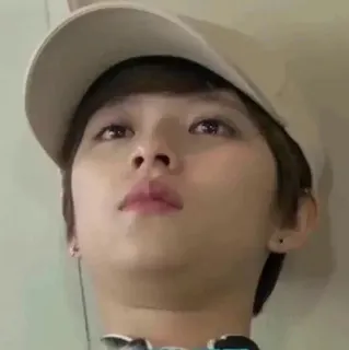 K-pop Moments (@safthome) telegram stickers