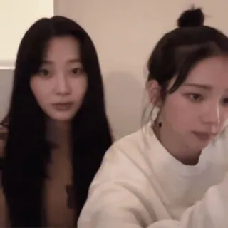 🍩 1c20ad01 人物, 女性, ポートレート, 自撮り, 友達 telegram sticker