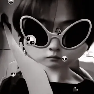 🔪 d6f57ce6 มนุษย์ต่างดาว, แว่นกันแดด, ขาวดำ, น่ารัก, การ์ตูน whatsapp sticker