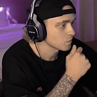 🤨 8332510b telegram sticker