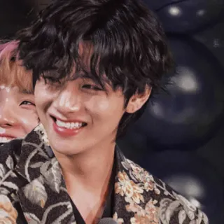 🤣 5fd5a1b4 V kpop, bts, 태형, v, 아이돌, 한국 telegram sticker