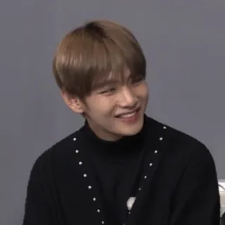 🤣 eb716ff9 인물 사진, 사람, 남자, 웃는, 패션, 캐주얼 telegram sticker